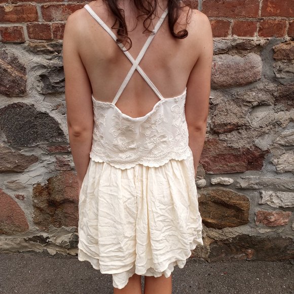 Hollister Cream Colored Gold Sequin Lace Dress - Picture 2 of 3